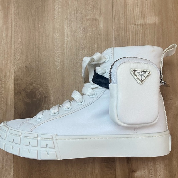 $1370 Prada High Top Sneakers Nylon Zip-Pouch White US 6.5 Women’s 36.5 - Picture 6 of 10